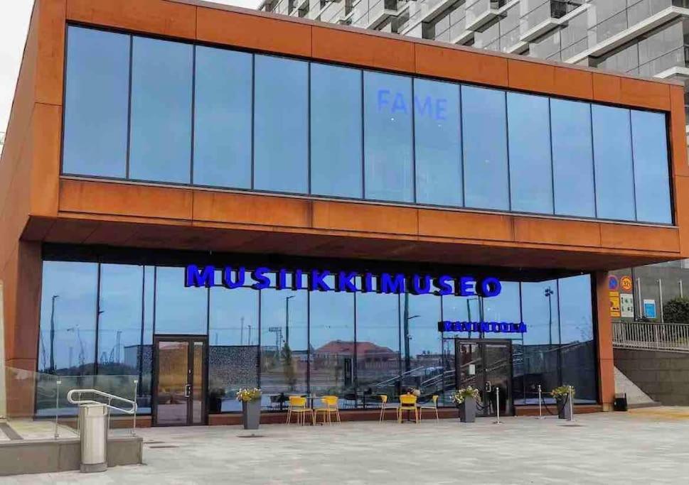 Brand New Modern Condo Built-In Mall Of Tripla Гельсінкі Екстер'єр фото