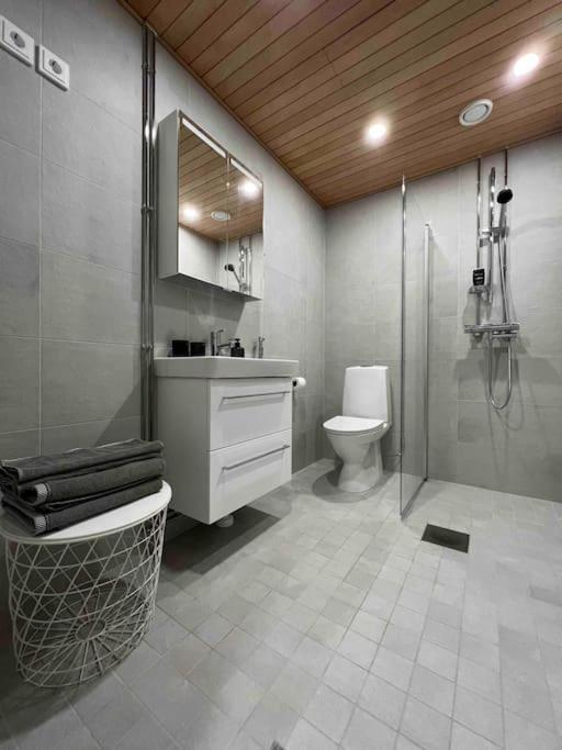 Brand New Modern Condo Built-In Mall Of Tripla Гельсінкі Екстер'єр фото