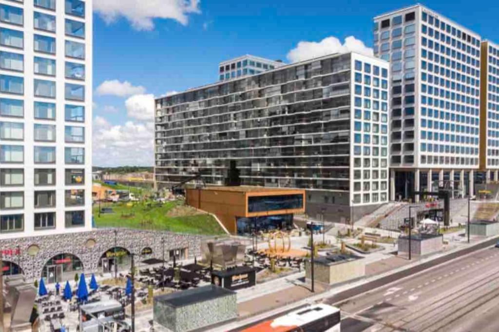 Brand New Modern Condo Built-In Mall Of Tripla Гельсінкі Екстер'єр фото